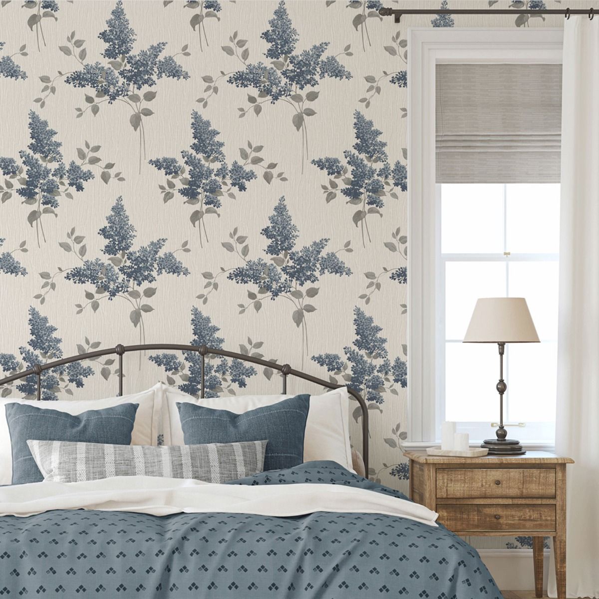 41339 - Tiffany Fiore Textured Vinyl Wallpaper - Navy - Belgravia
