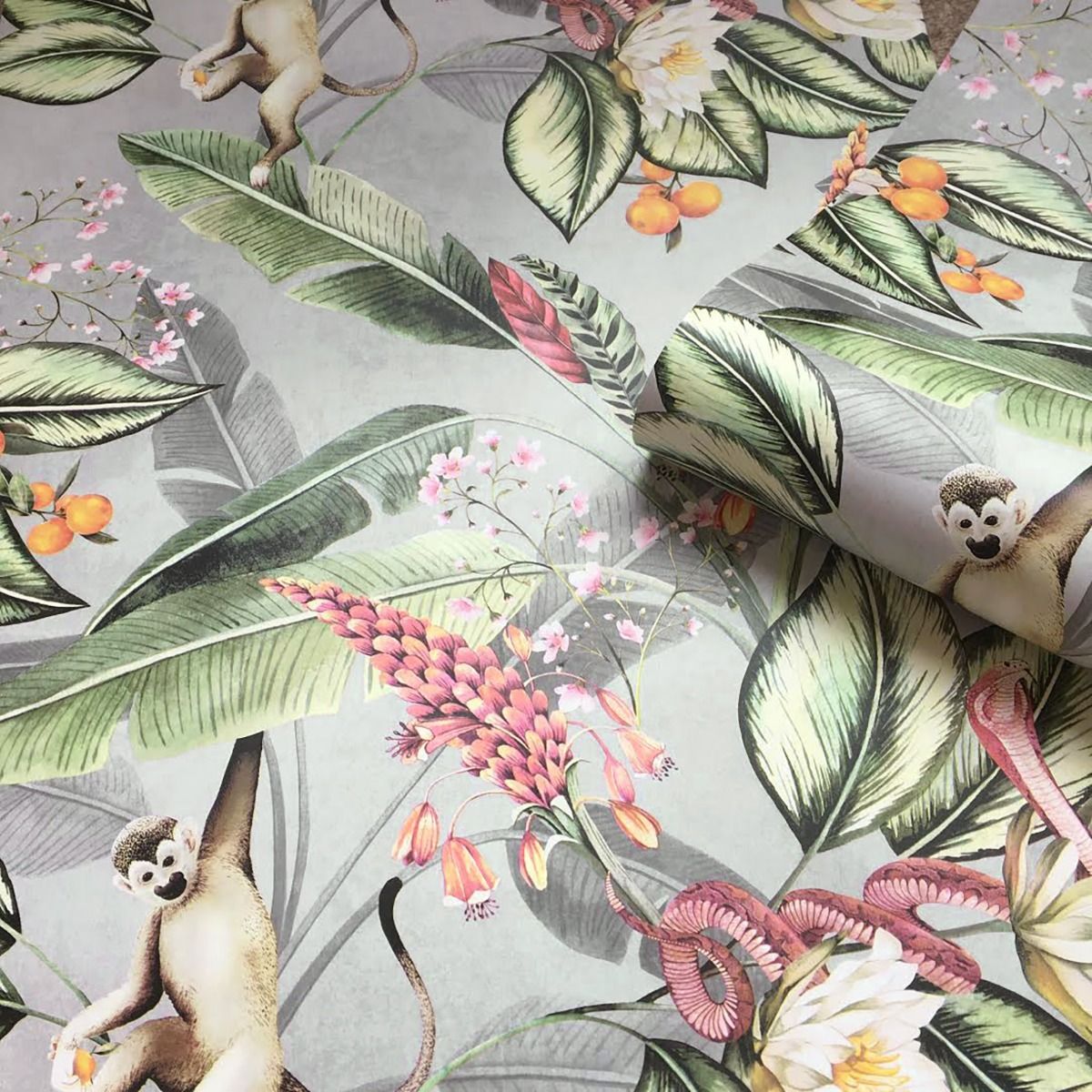 5500 - Animal Garden Floral Wallpaper - Grey - Belgravia