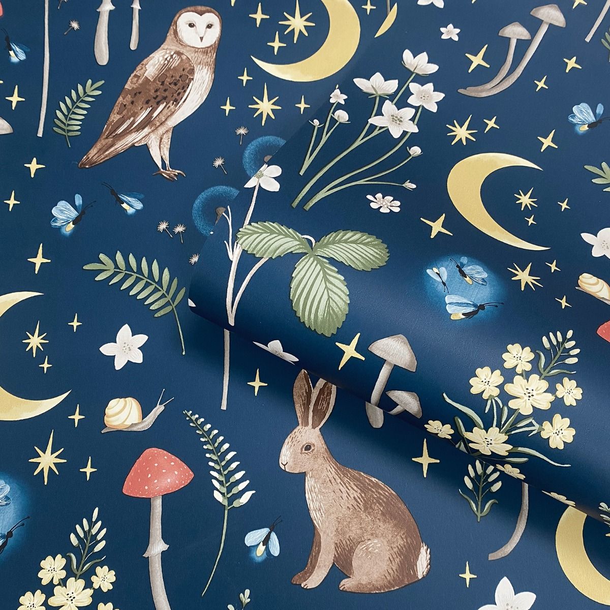 Enchanted Twilight Wallpaper - Navy - Muriva