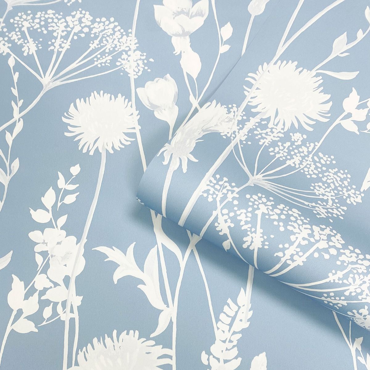 Meadowsweet Floral Wallpaper - Blue - Muriva