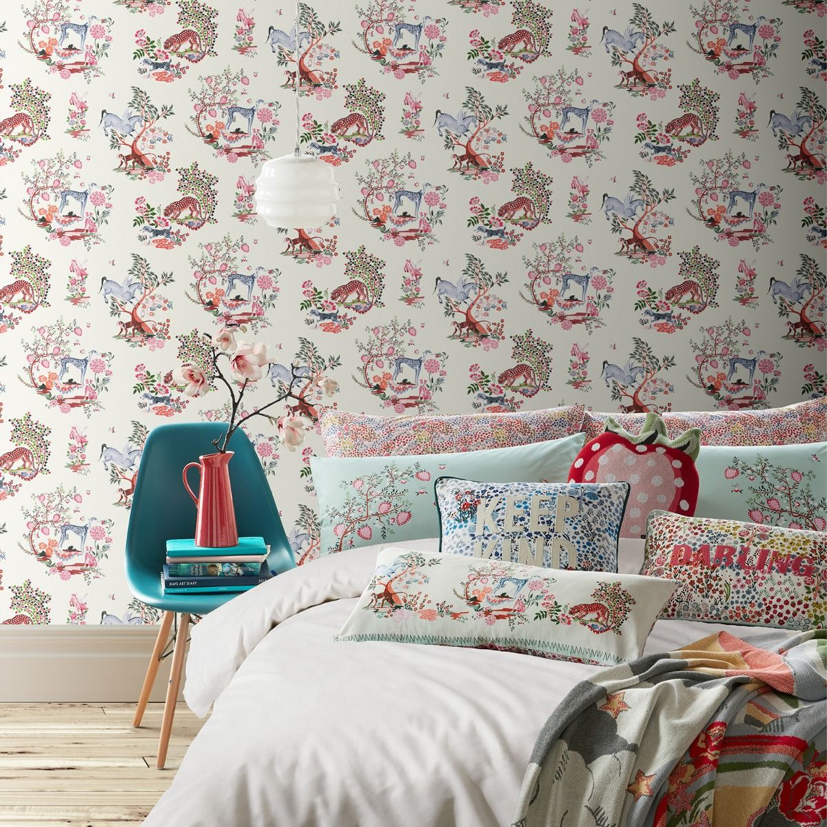 Painted Kingdom Wallpaper - Cream - Muriva