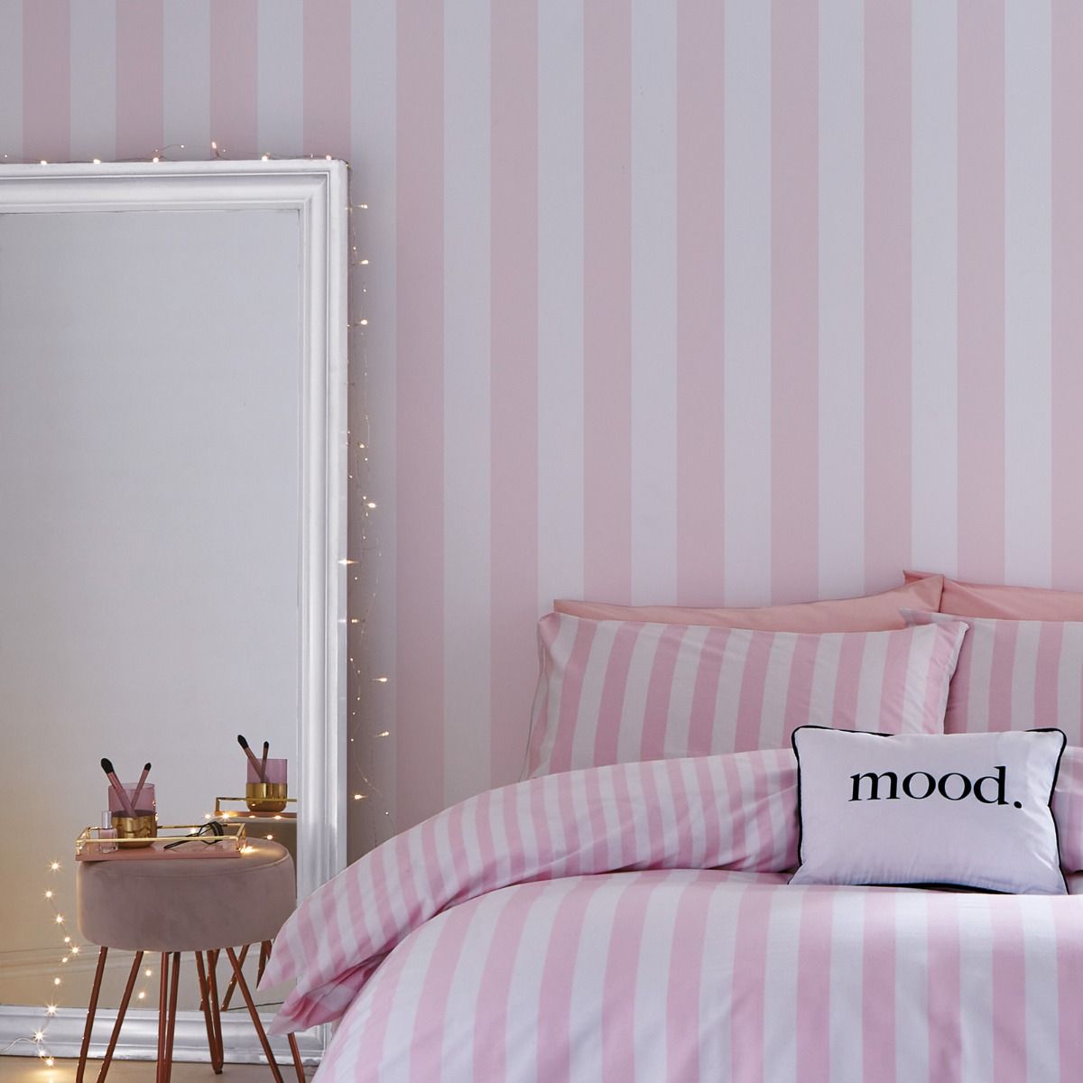 Sassy B Stripe Tease Wallpaper - Pink - Muriva