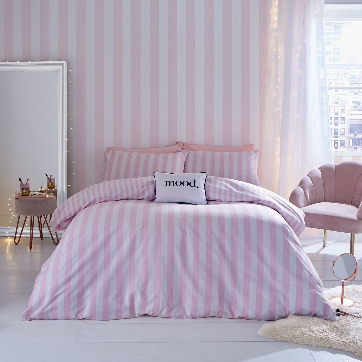 Sassy B Stripe Tease Wallpaper - Pink - Muriva