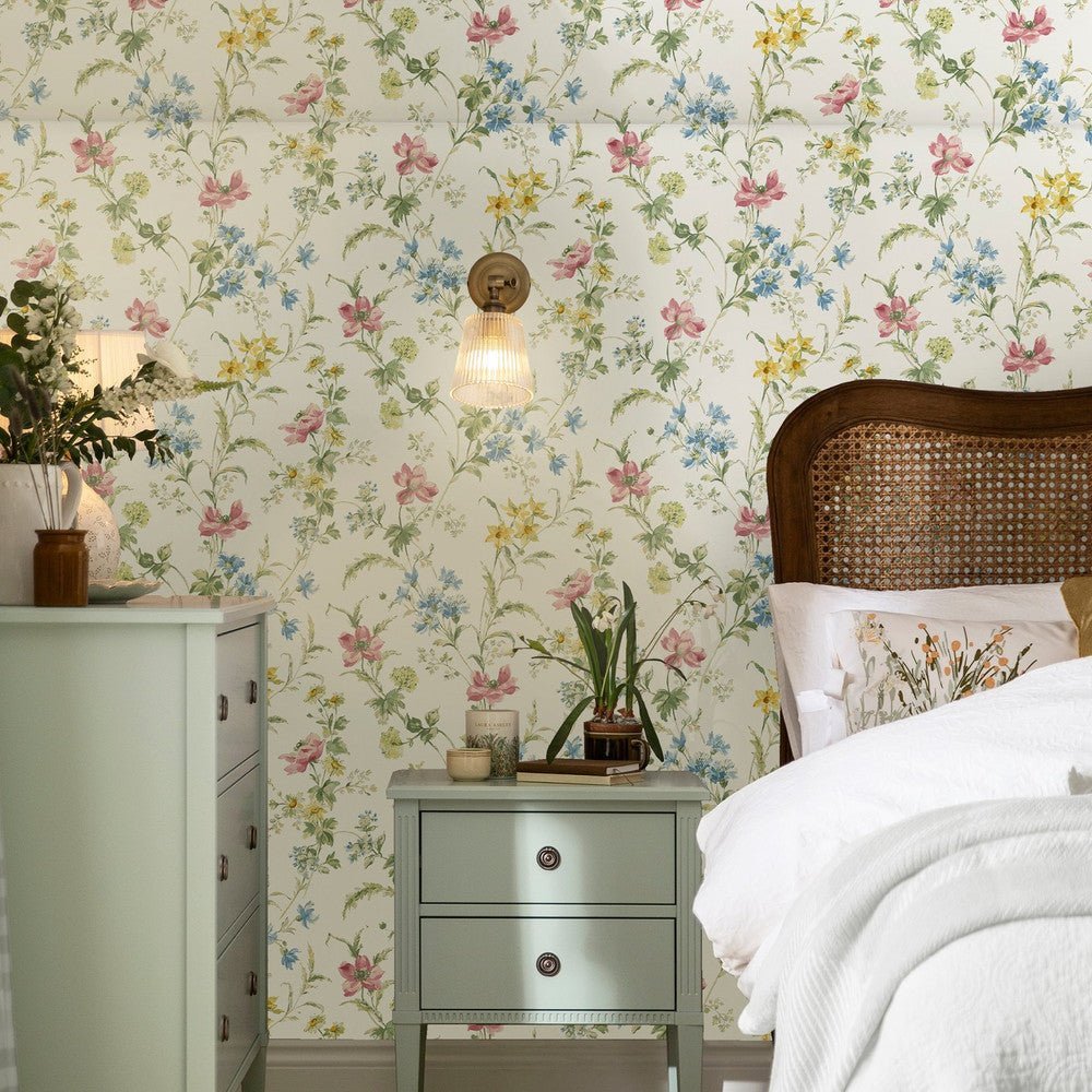 Poppy Meadow Wallpaper - Multi - Laura Ashley - 127407Wallpaper199