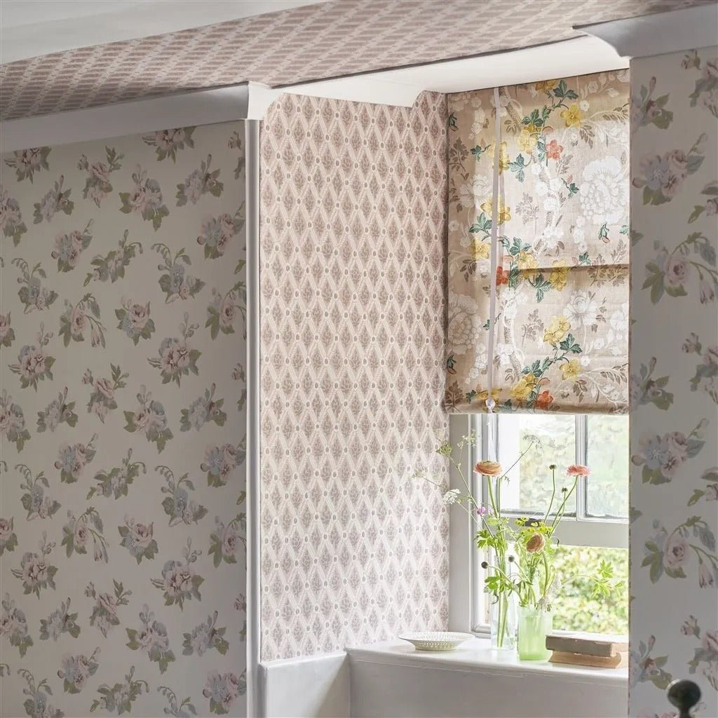 St John Street Trellis Wallpaper - Vintage Rose - English Heritage - PEH0003/02Wallpaper199