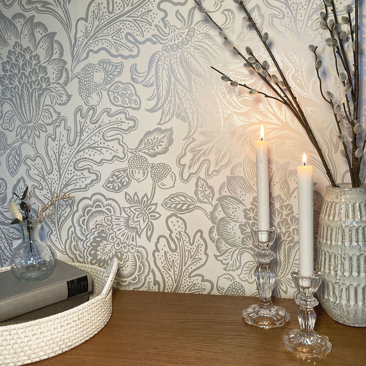 1110 - Fernhurst Floral Trail Wallpaper - Silver - Belgravia
