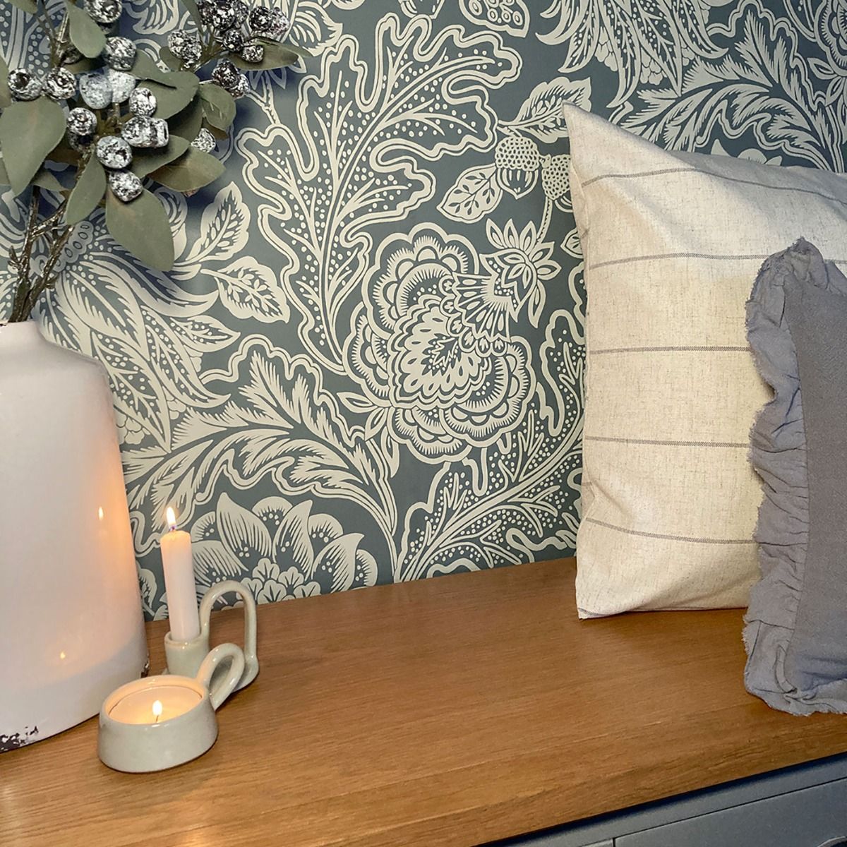 1114 - Fernhurst Floral Trail Wallpaper - Green - Belgravia