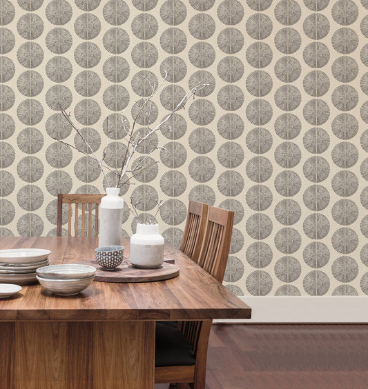 G78329 - Bazaar Tribal Circles Wallpaper - Sand / Black - Galerie