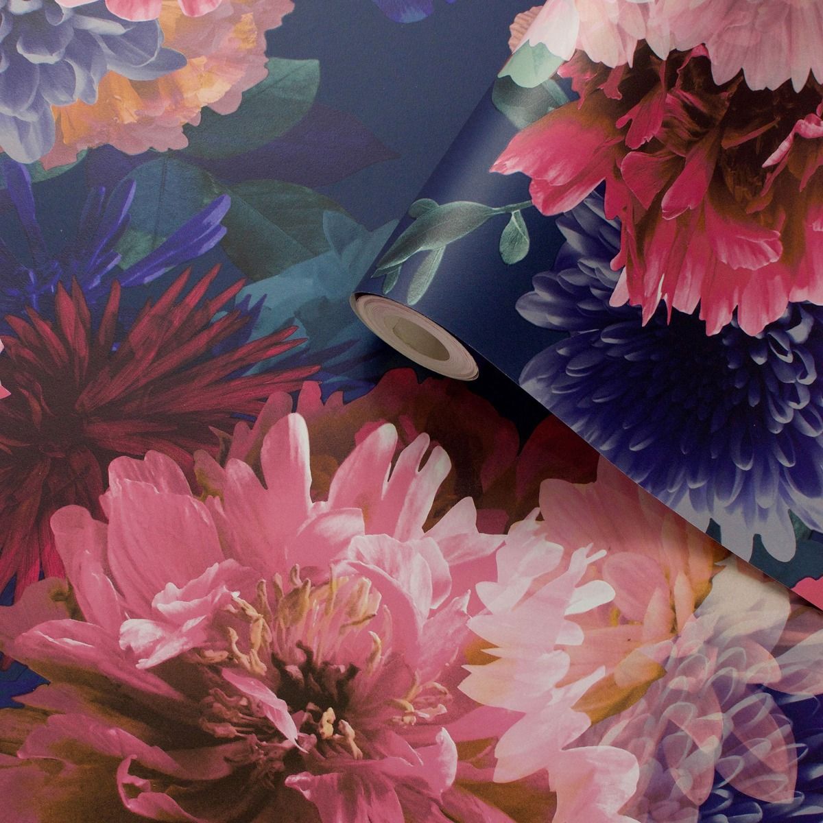 Lipsy Issey Wallpaper - Blue - Muriva