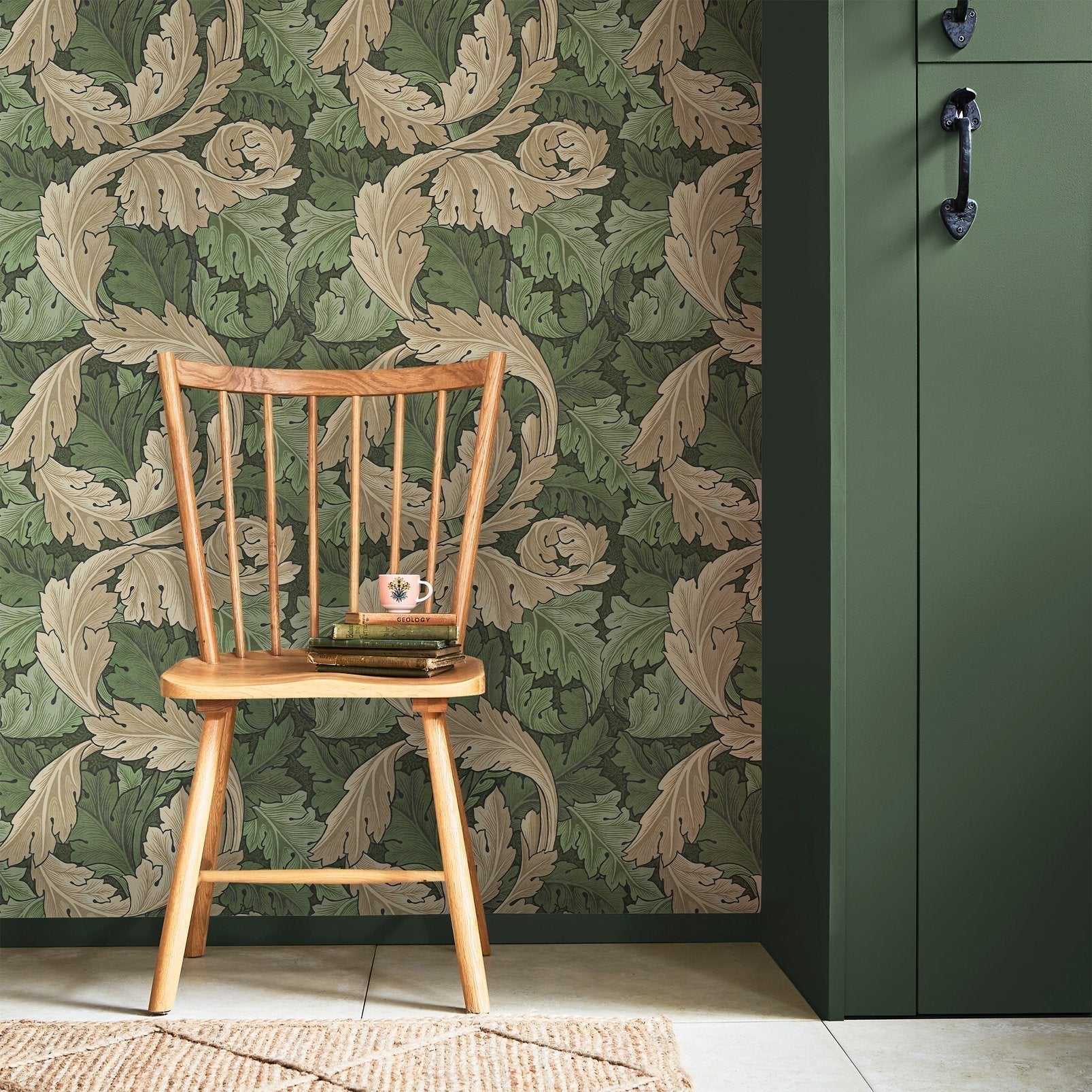 Acanthus Wallpaper - Green - 124227 - William Morris AHWallpaper199