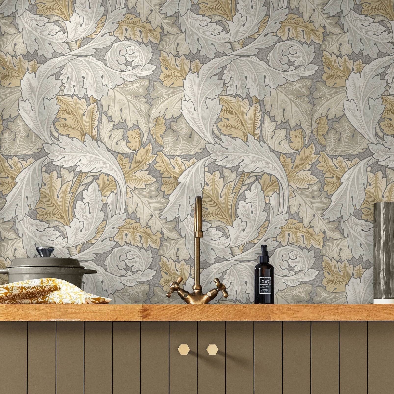 Acanthus Wallpaper - Neutral - 124226 - William Morris AHWallpaper199