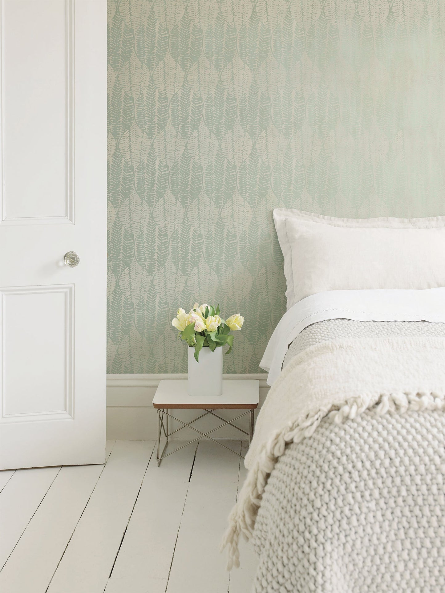 Bazaar Fern Leaf Print Wallpaper - Soft Green - Galerie - G78341Wallpaper199
