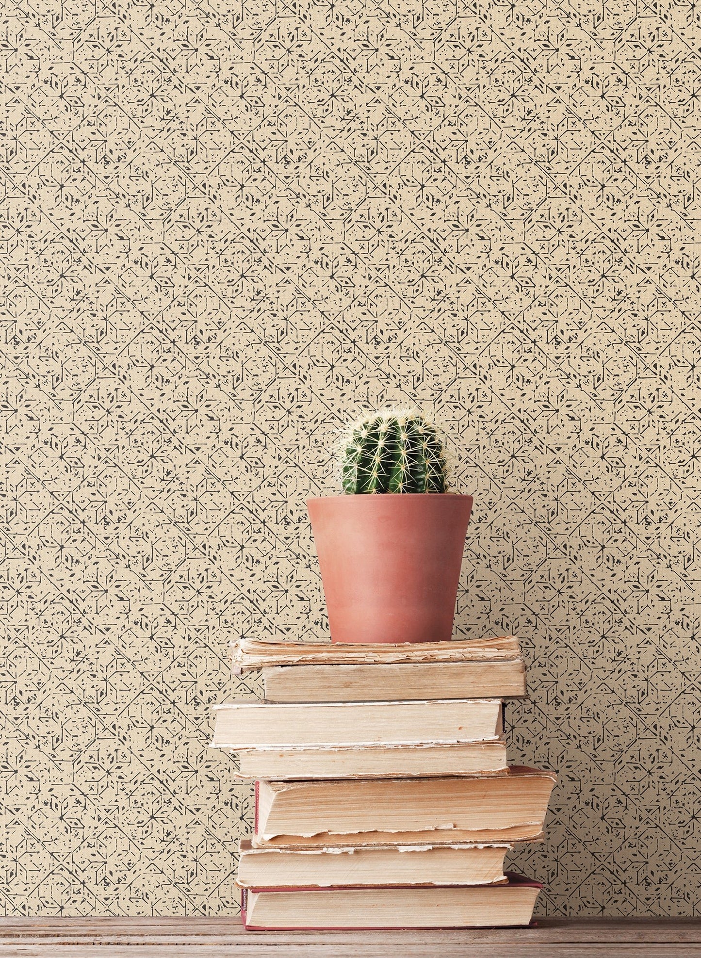 Bazaar Geo Tile Wallpaper - Black / Cream - Galerie - G78335Wallpaper199