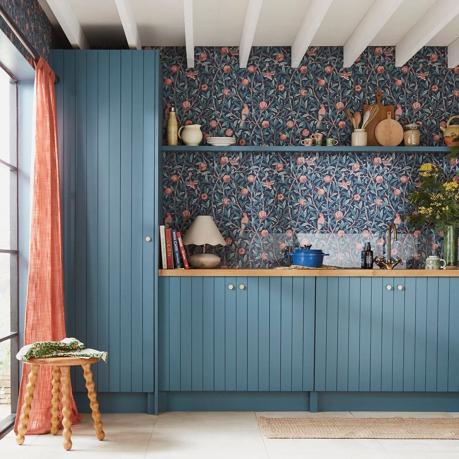 Bird & Pomegranate Wallpaper - Navy Blue - 124259 - William Morris AHWallpaper199