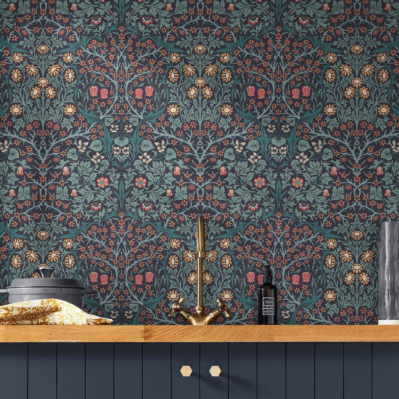 Blackthorn Wallpaper - Navy - 124251 - William Morris AHWallpaper199