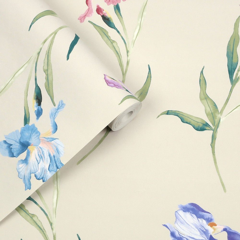 Hawling Irises Wallpaper - Soft Natural - Laura Ashley - 127400Wallpaper199