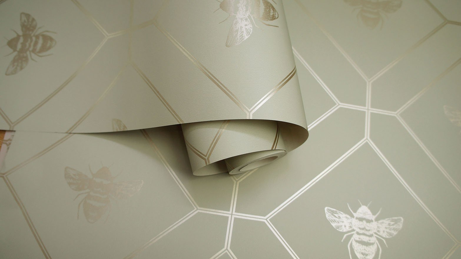 Honeycomb Bee Wallpaper - Green - Holden Décor - 13080Wallpaper199