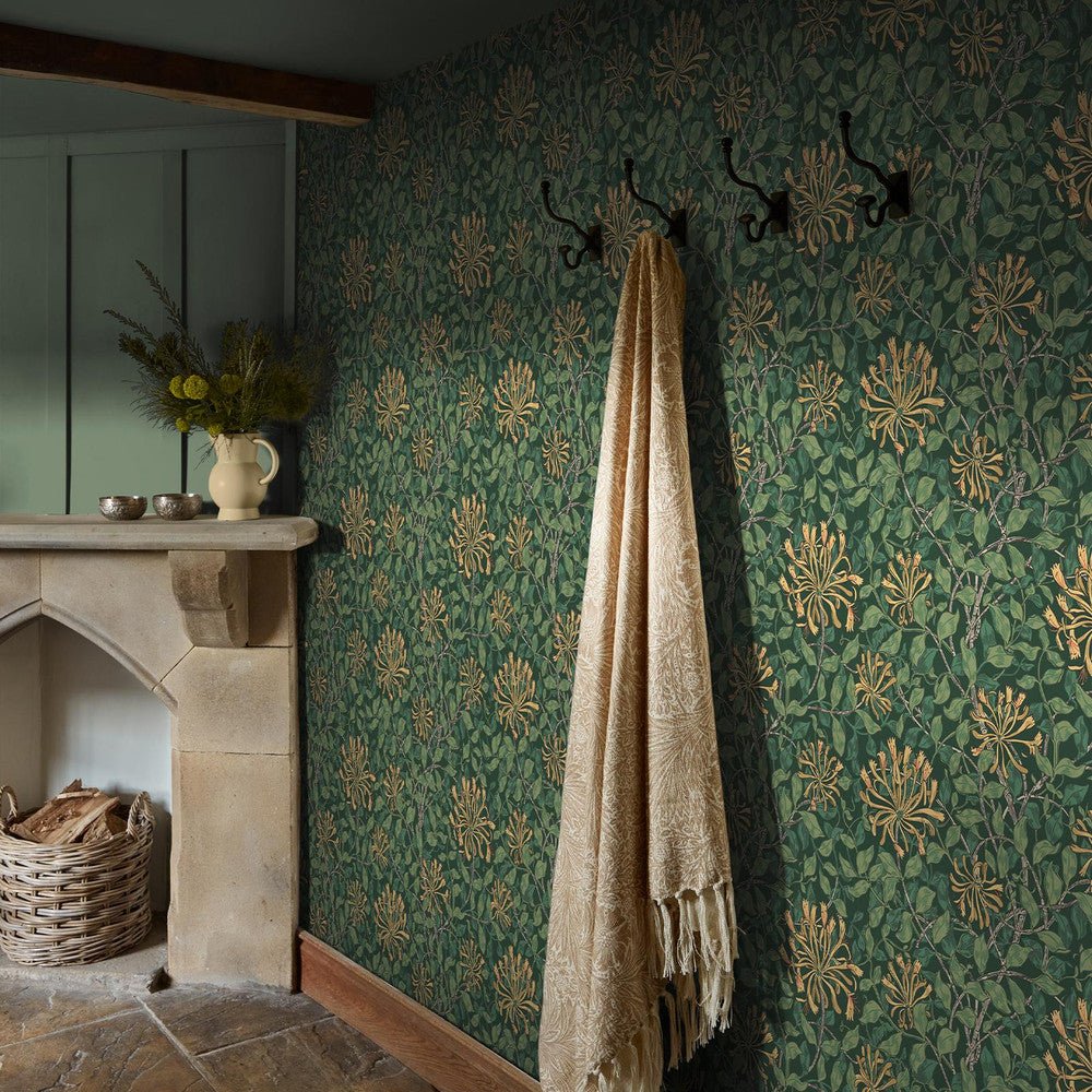 Honeysuckle Wallpaper - Verde - 140487 - William MorrisWallpaper199