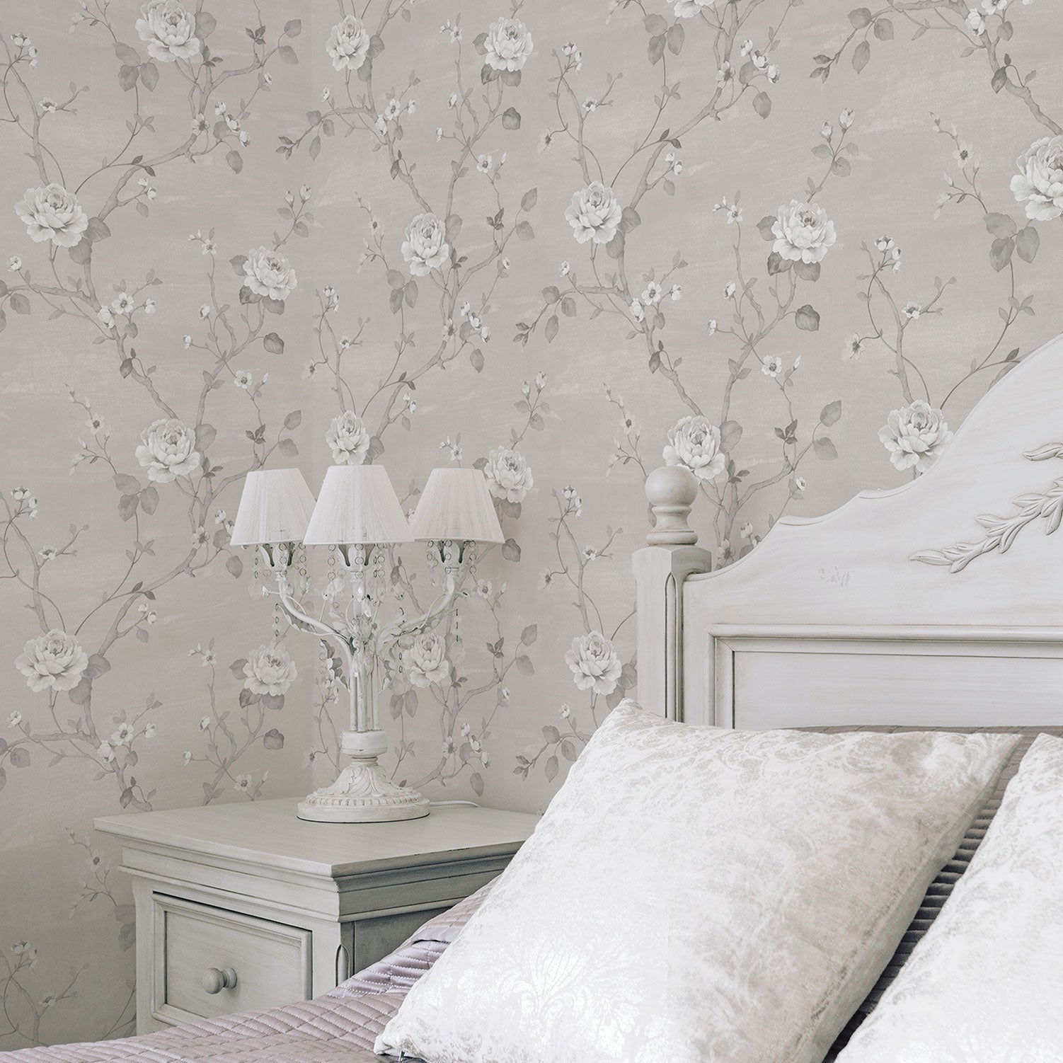 Palazzo Large Floral Wallpaper - Grey / Metallic - Galerie - G67603Wallpaper199