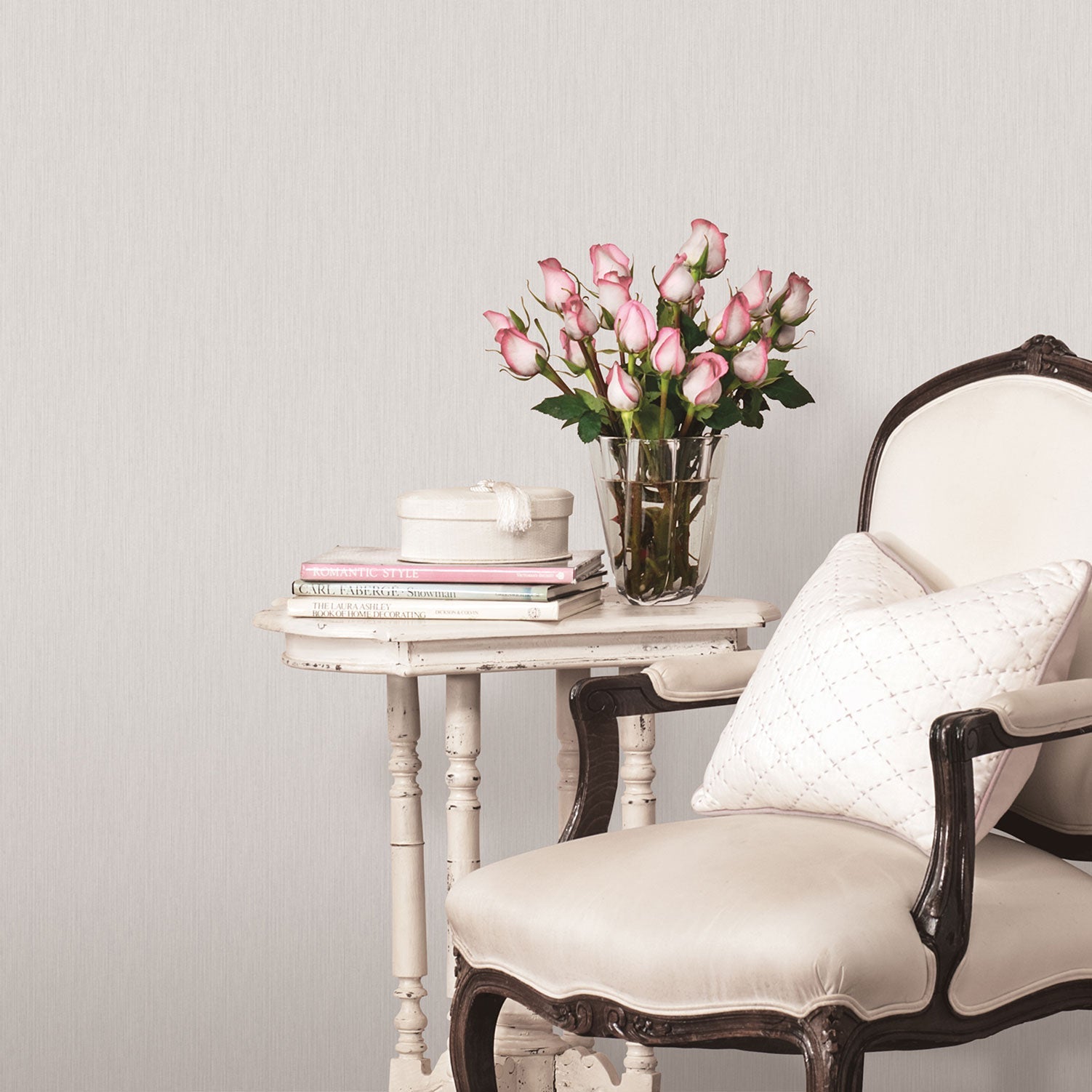 Palazzo Plain Wallpaper - Pale Grey - Galerie - G67653Wallpaper199