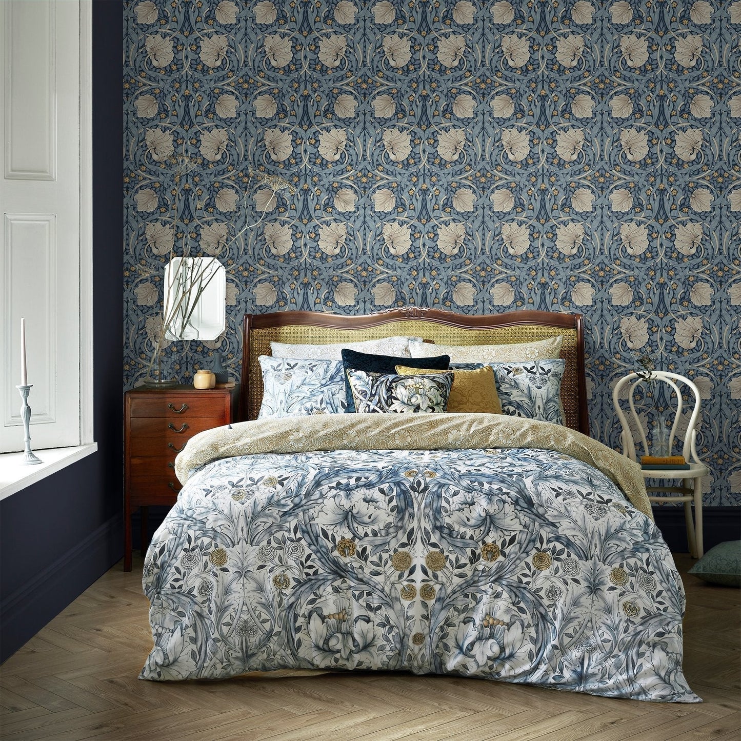 Pimpernel Wallpaper - Blue - 124241 - William Morris AHWallpaper199