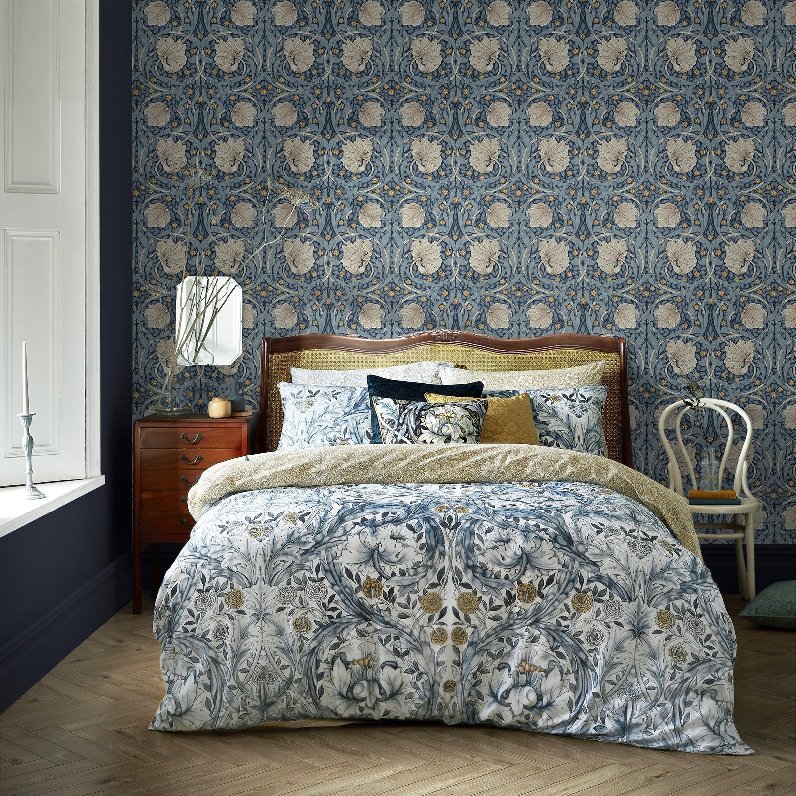 Pimpernel Wallpaper - Blue - 124241 - William Morris AHWallpaper199