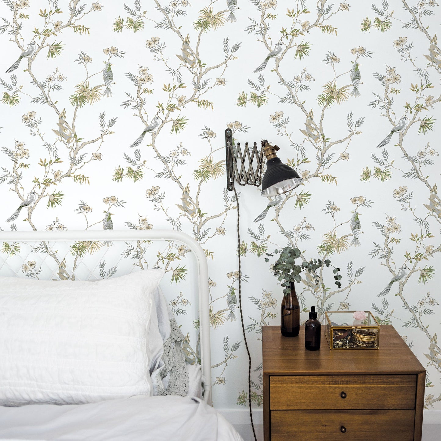 Secret Garden Classic Bird Trail Wallpaper - Grey / Green / Beige / White - Galerie - G78492Wallpaper199