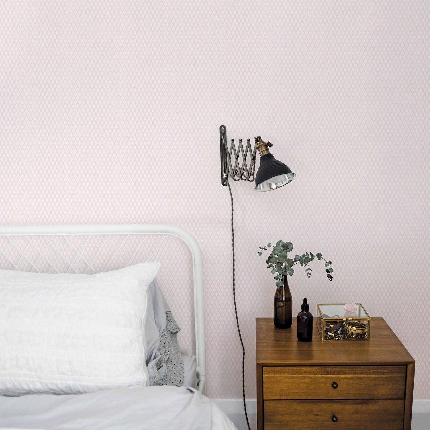 Small Prints Double Links Wallpaper - Pink - Galerie - G56657Wallpaper199