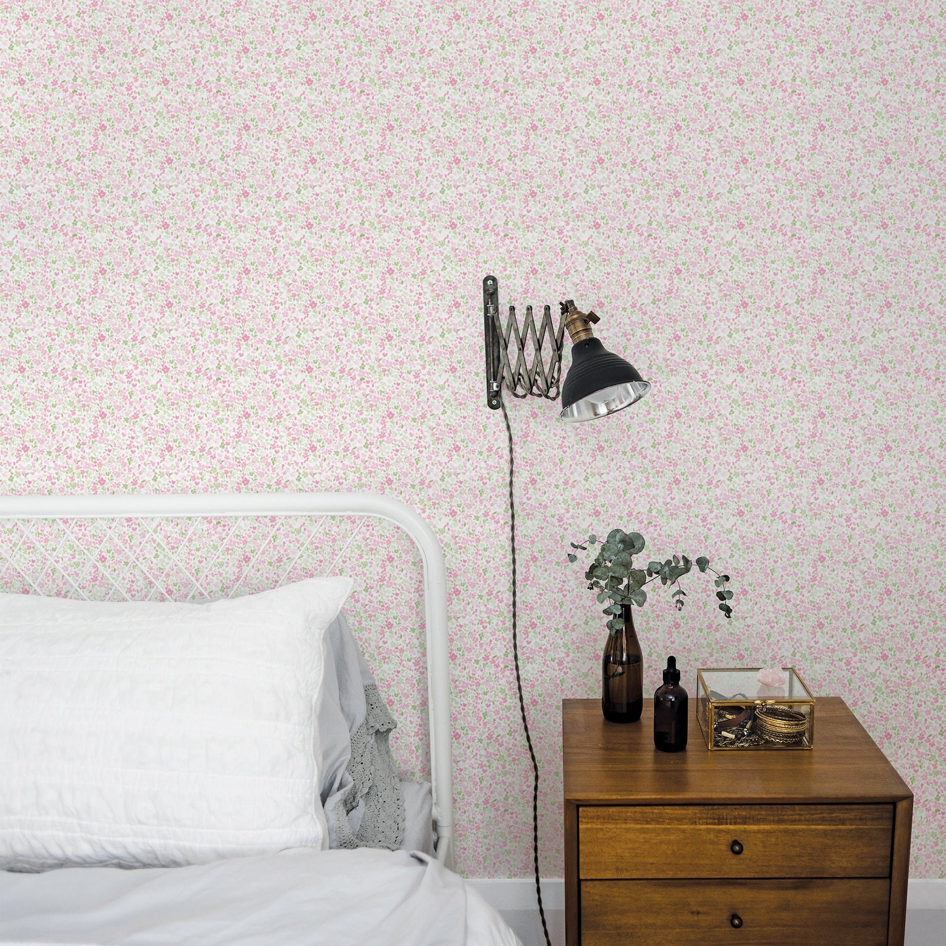 Small Prints Mini Mod Floral Wallpaper - Pink / Green - Galerie - G56669Wallpaper199