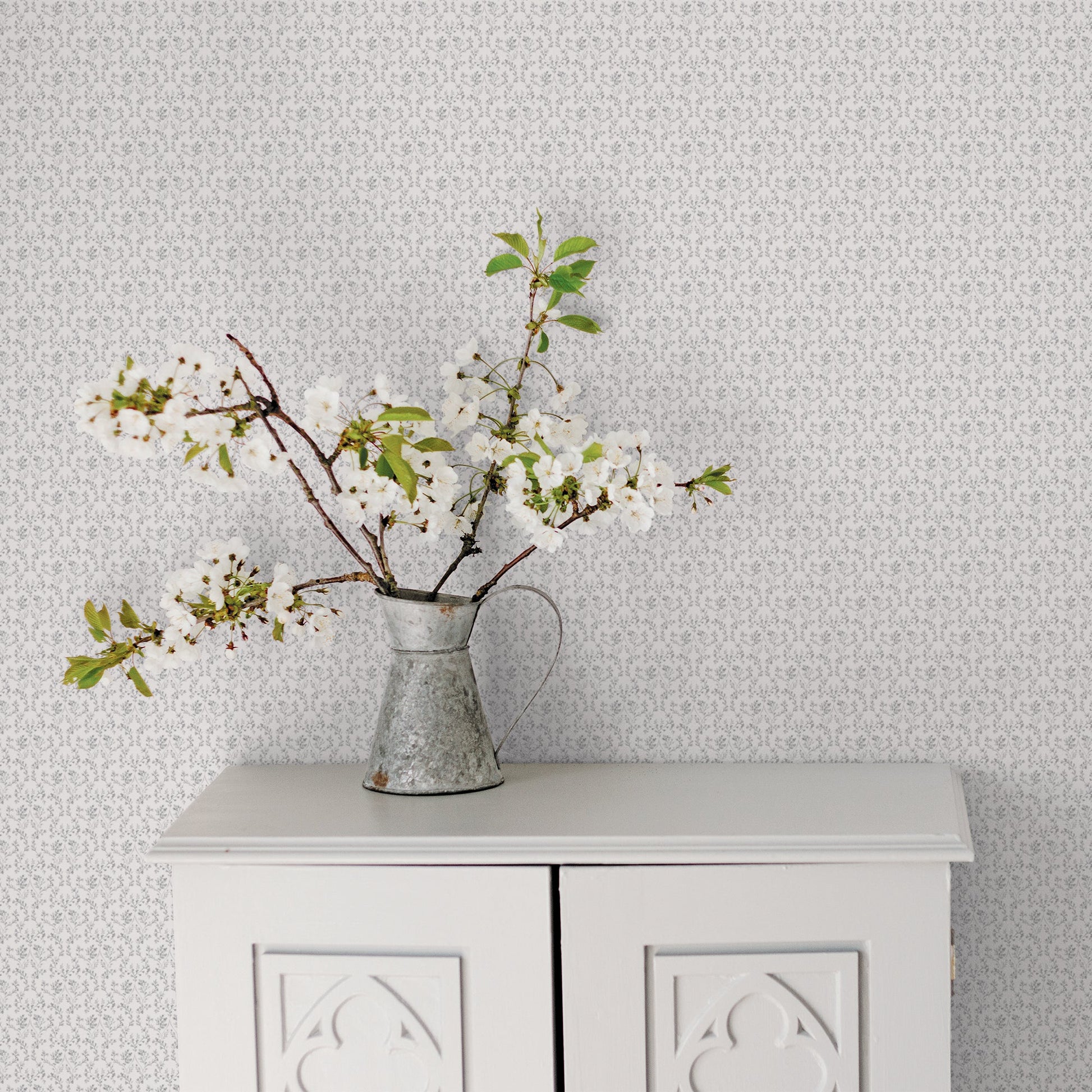 Small Prints Ogee Floral Wallpaper - Black / Greys - Galerie - G56678Wallpaper199