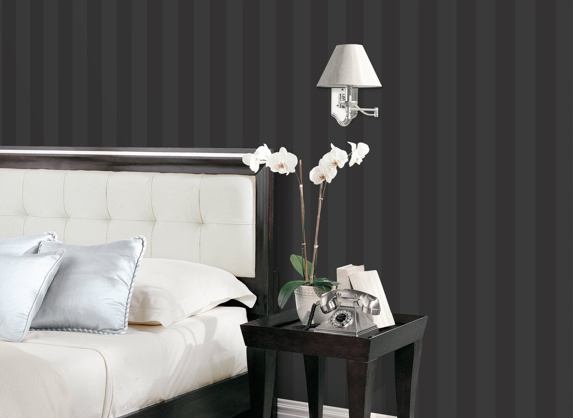 Smart Stripes Single Colour Stripe Wallpaper - Black - Galerie - G67556Wallpaper199