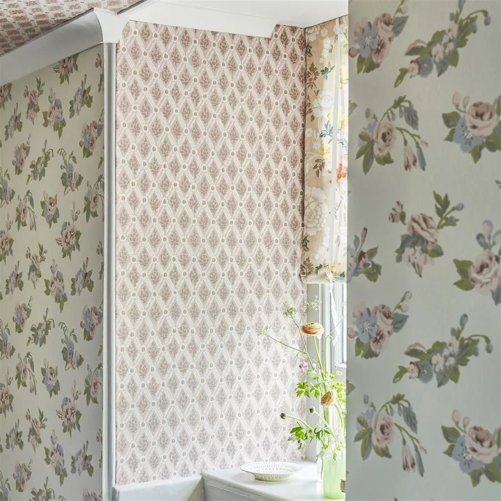 St John Street Trellis Wallpaper - Vintage Rose - English Heritage - PEH0003/02Wallpaper199