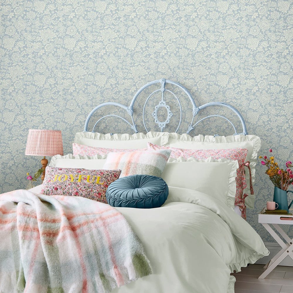 Trailing Laurissa Pale Wallpaper - Seaspray Blue - Laura Ashley - 121073Wallpaper199