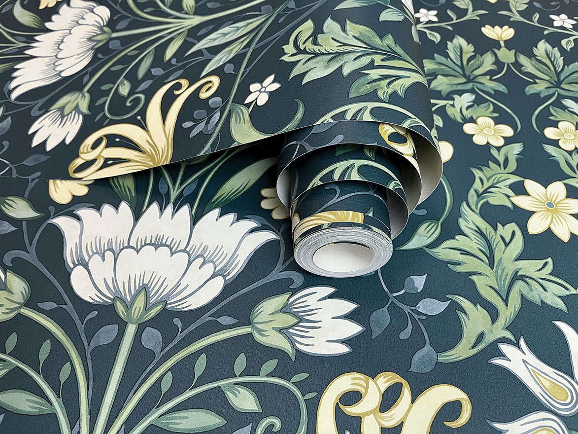Vintage Floral Wallpaper - Navy - Holden Décor - 13391Wallpaper199